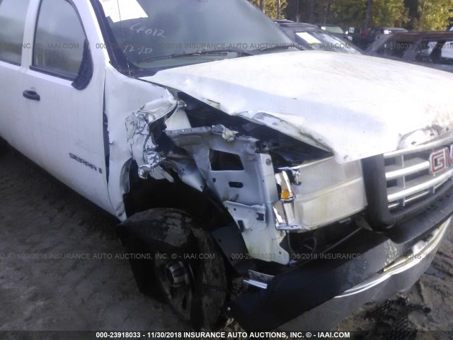 2GTEC13C881238431 - 2008 GMC SIERRA C1500 WHITE photo 6