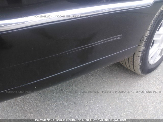 2LNBL8EV9AX752748 - 2010 LINCOLN TOWN CAR EXECUTIVE L BLACK photo 6