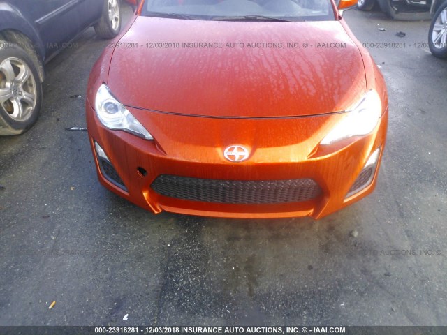 JF1ZNAA1XG8702429 - 2016 TOYOTA SCION FR-S ORANGE photo 6