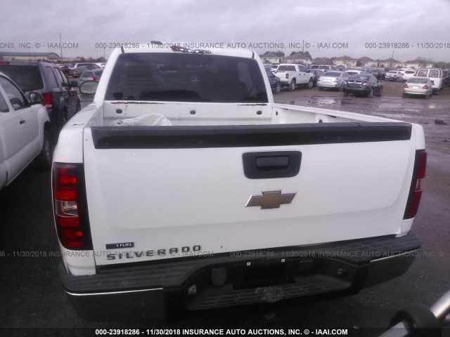 1GCEC19088Z264421 - 2008 CHEVROLET SILVERADO C1500 WHITE photo 6