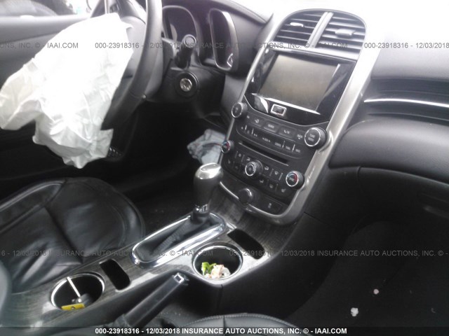 1G11E5SA2GF128989 - 2016 CHEVROLET MALIBU LIMITED LTZ Gümüş foto 5