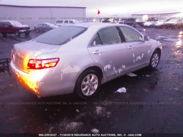 JTNBK46K883036446 - 2008 TOYOTA CAMRY LE/XLE/SE SILVER photo 4