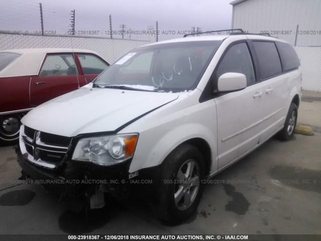 2C4RDGCG5CR146661 - 2012 DODGE GRAND CARAVAN SXT WHITE photo 2