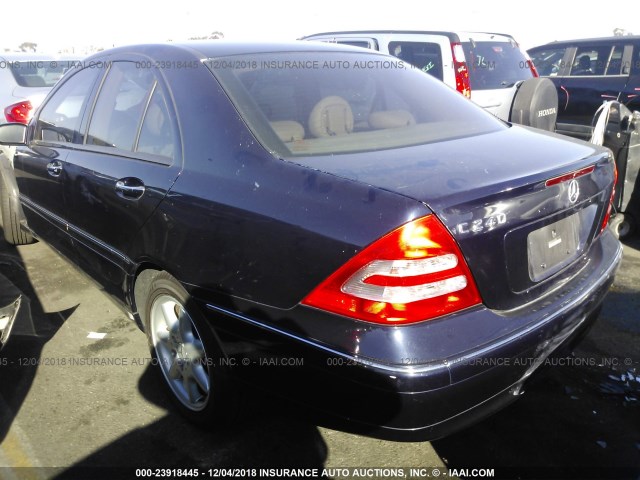 WDBRF61J63A512763 - 2003 MERCEDES-BENZ C 240 BLUE photo 3