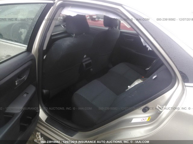 4T1BF1FK5HU787114 - 2017 TOYOTA CAMRY LE/XLE/SE/XSE შამპანური ფოტო 8