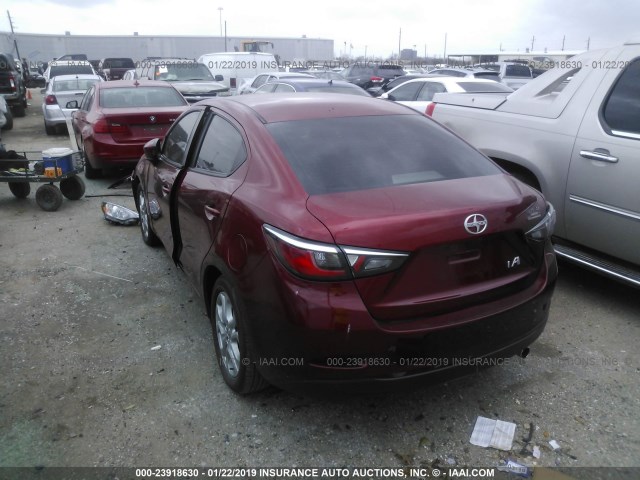 3MYDLBZV0GY127402 - 2016 TOYOTA SCION IA MAROON photo 3