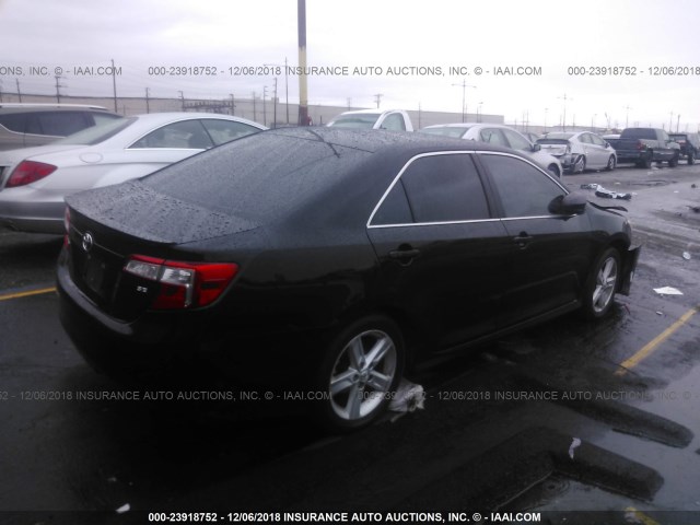 4T1BF1FK4EU365962 - 2014 TOYOTA CAMRY L/SE/LE/XLE 黑色 照片 4