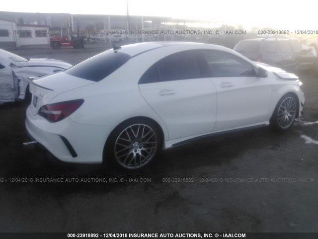 WDDSJ5CB8JN565798 - 2018 MERCEDES-BENZ CLA 45 AMG WHITE photo 4