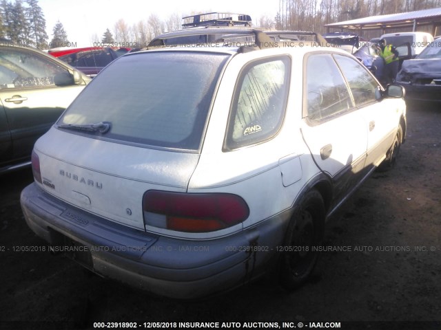 JF1GF4858WH805216 - 1998 SUBARU IMPREZA OUTBACK WHITE photo 4