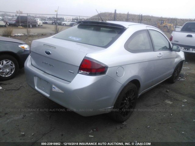 1FAHP3DN1AW257467 - 2010 FORD FOCUS SES SILVER photo 4