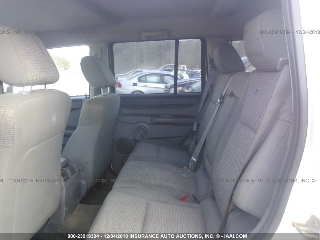 1J8HH48P37C553795 - 2007 JEEP COMMANDER WHITE photo 8
