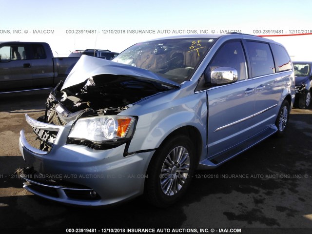 2C4RC1CG0DR542286 - 2013 CHRYSLER TOWN & COUNTRY TOURING L Light Blue photo 2