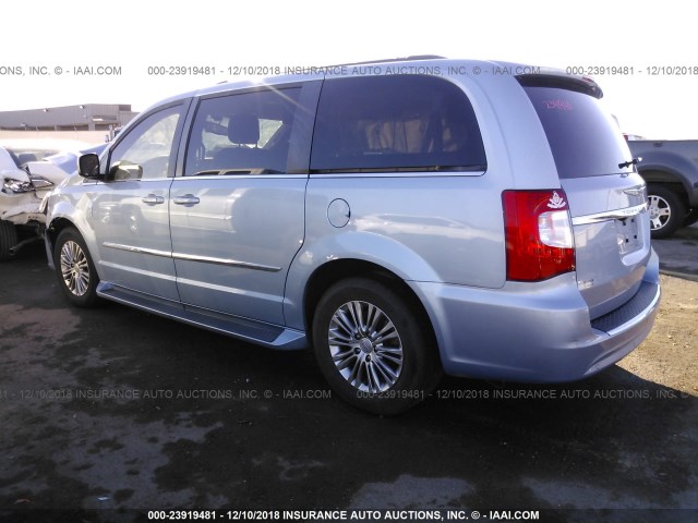 2C4RC1CG0DR542286 - 2013 CHRYSLER TOWN & COUNTRY TOURING L Light Blue photo 3