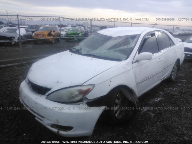 4T1BE32K03U236098 - 2003 TOYOTA CAMRY LE/XLE/SE WHITE photo 2