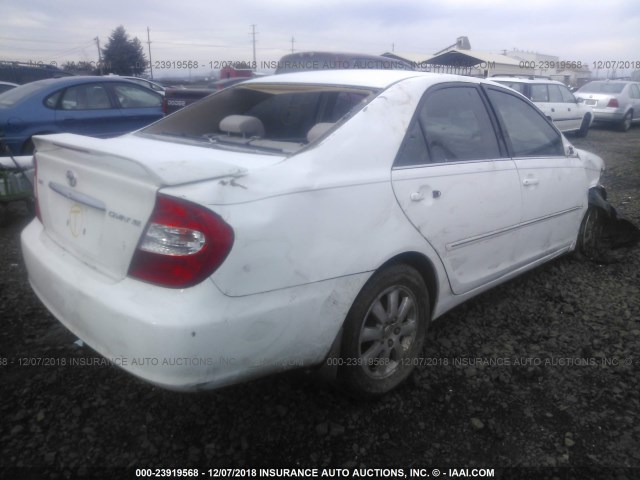 4T1BE32K03U236098 - 2003 TOYOTA CAMRY LE/XLE/SE WHITE photo 4