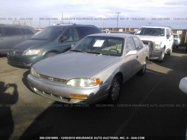 4T1BG12K5TU771541 - 1996 TOYOTA CAMRY DX/LE/XLE GOLD photo 2