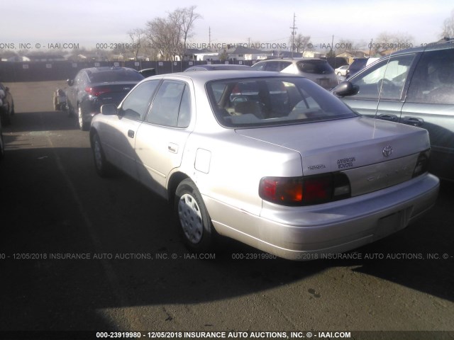 4T1BG12K5TU771541 - 1996 TOYOTA CAMRY DX/LE/XLE GOLD photo 3