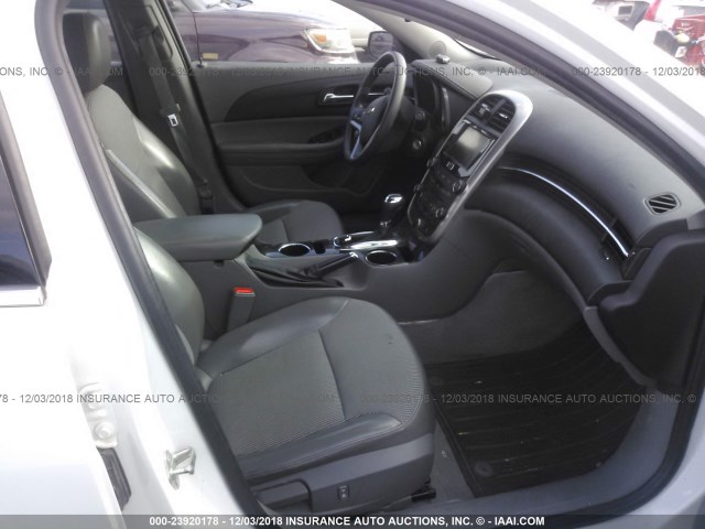 1G11C5SLXEF215916 - 2014 CHEVROLET MALIBU 1LT 白色 照片 5