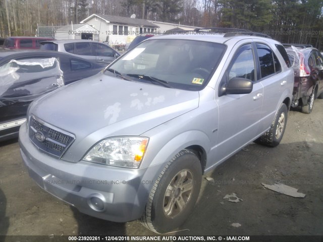 KNDJD733545280269 - 2004 KIA SORENTO EX/LX SILVER photo 2