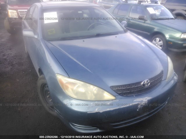 4T1BE30K82U586418 - 2002 TOYOTA CAMRY LE/XLE/SE BLUE photo 1