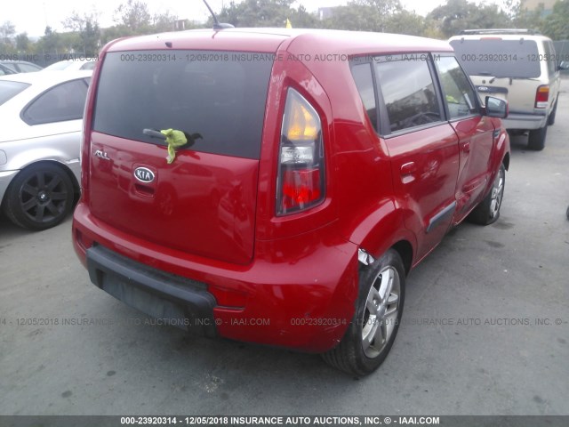 KNDJT2A23A7068700 - 2010 KIA SOUL +/!/SPORT RED photo 4