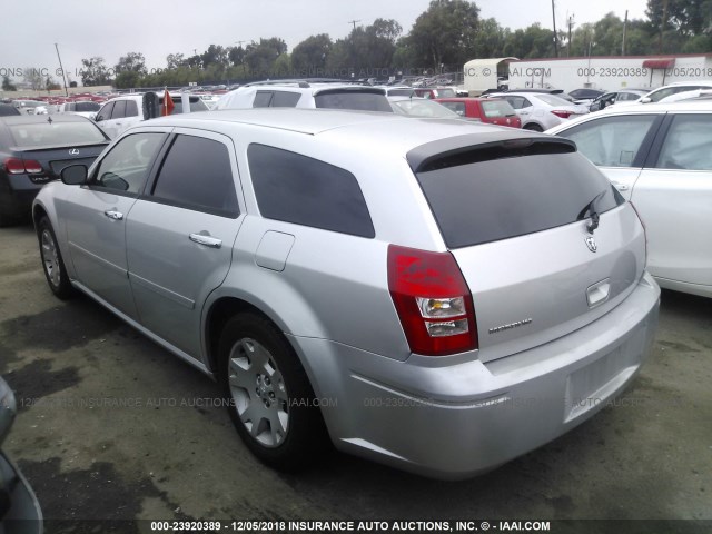 2D4FV47T56H245046 - 2006 DODGE MAGNUM SE SILVER photo 3