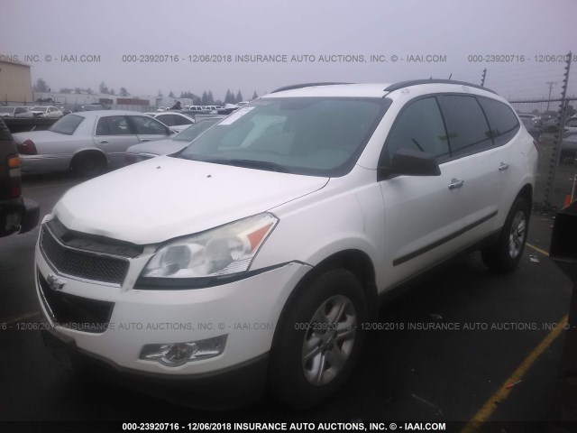 1GNKREED1BJ101835 - 2011 CHEVROLET TRAVERSE LS WHITE photo 2