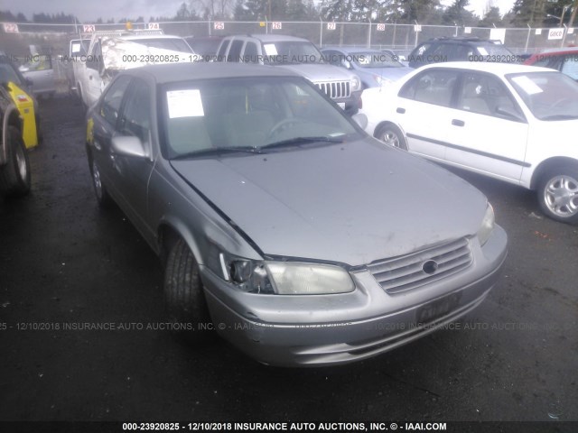 JT2BG22K9V0029589 - 1997 TOYOTA CAMRY LE/XLE GRAY photo 1