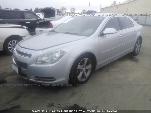 1G1ZC5E07CF393008 - 2012 CHEVROLET MALIBU 1LT SILVER photo 2