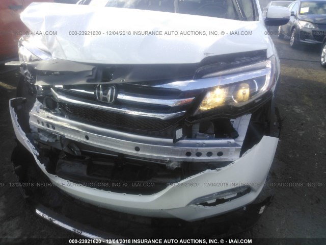 5FNYF5H99JB024043 - 2018 HONDA PILOT TOURING WHITE photo 6