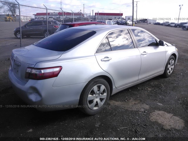 4T1BE46K27U649159 - 2007 TOYOTA CAMRY NEW GENERAT CE/LE/XLE/SE SILVER photo 4