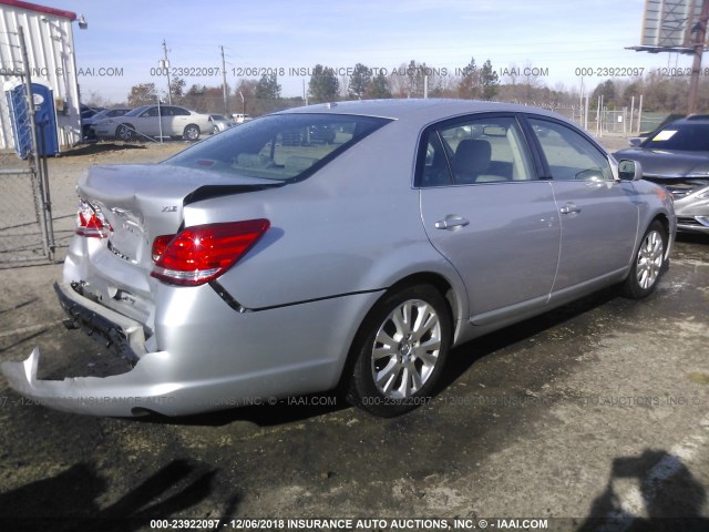 4T1BK3DB8AU364043 - 2010 TOYOTA AVALON XL/XLS/LIMITED SILVER photo 4