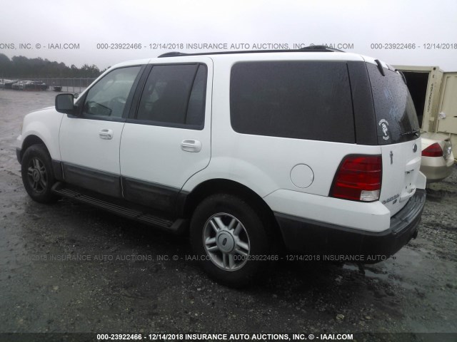 1FMRU15W14LB12952 - 2004 FORD EXPEDITION XLT WHITE photo 3