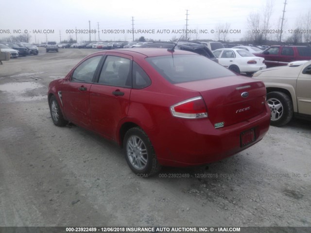 1FAHP35N98W149784 - 2008 FORD FOCUS SE/SEL/SES RED photo 3