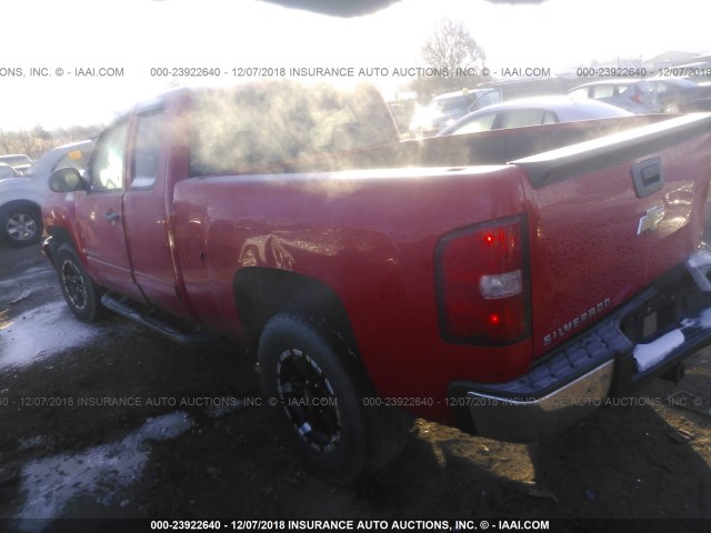 1GCEC19J38Z257143 - 2008 CHEVROLET SILVERADO C1500 RED photo 3