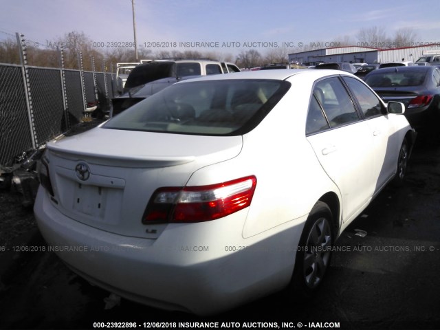 4T1BE46K49U902940 - 2009 TOYOTA CAMRY SE/LE/XLE WHITE photo 4