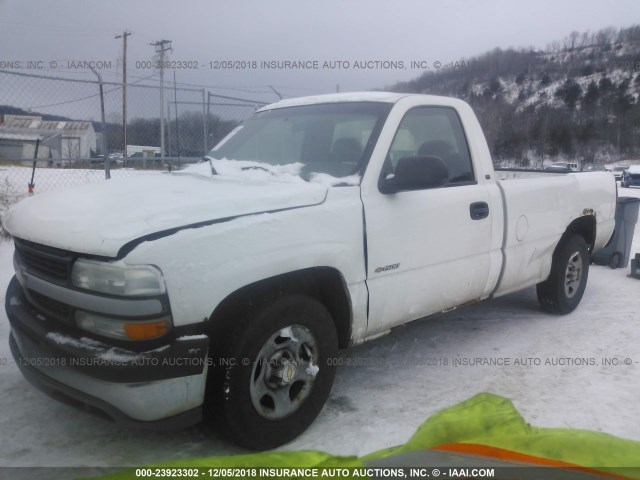 1GCEC14W41Z335129 - 2001 CHEVROLET SILVERADO C1500 WHITE photo 2