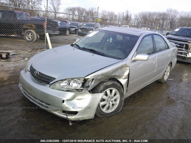 4T1BE30K44U870325 - 2004 TOYOTA CAMRY LE/XLE/SE SILVER photo 2