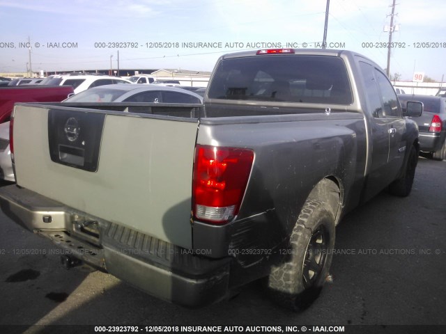 1N6BA06A87N217876 - 2007 NISSAN TITAN XE/SE/LE GRAY photo 4