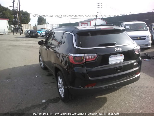 3C4NJCBB3JT137022 - 2018 JEEP COMPASS LATITUDE BLACK photo 3