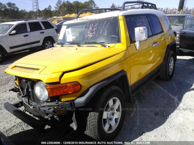 JTEZU11F370004022 - 2007 TOYOTA FJ CRUISER YELLOW photo 2