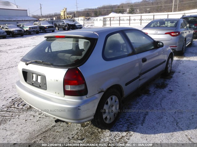 2HGEJ6347YH110105 - 2000 HONDA CIVIC DX SILVER photo 4