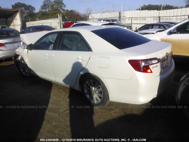 4T1BF1FK5EU450311 - 2014 TOYOTA CAMRY L/SE/LE/XLE 白色 照片 3