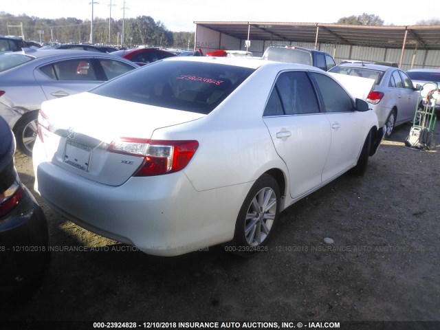 4T1BF1FK5EU450311 - 2014 TOYOTA CAMRY L/SE/LE/XLE 白色 照片 4