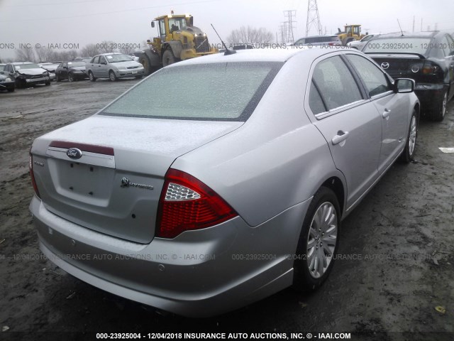 3FADP0L34AR317788 - 2010 FORD FUSION HYBRID SILVER photo 4