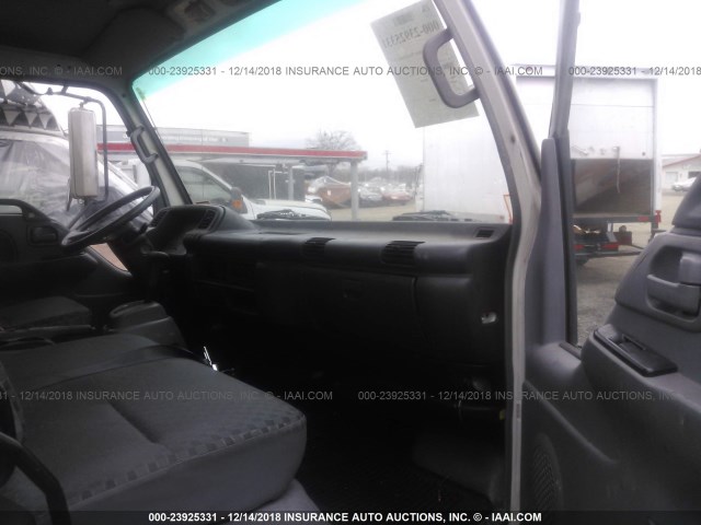 4KDC4B1U17J800837 - 2007 GMC W4500 W45042 WHITE photo 5