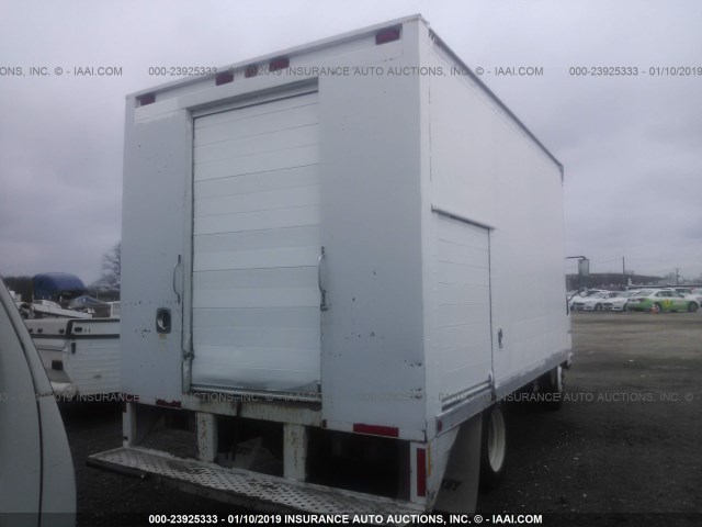 4KDC4B1U77J800759 - 2007 GMC W4500 W45042 WHITE photo 8