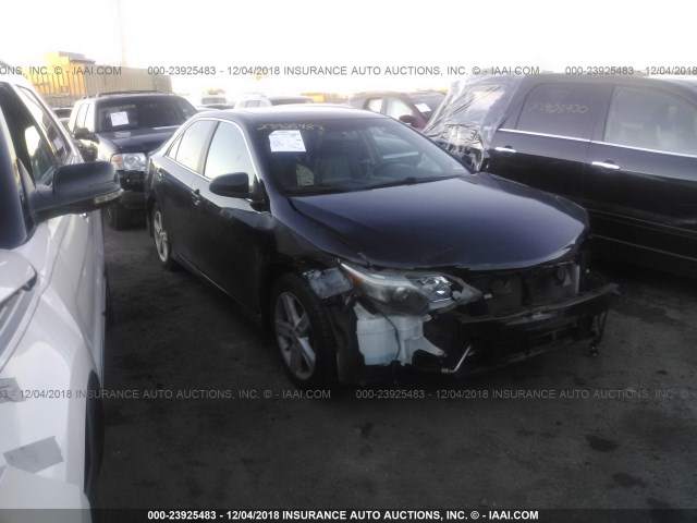 4T1BF1FK9CU103755 - 2012 TOYOTA CAMRY SE/LE/XLE 黑色 照片 1