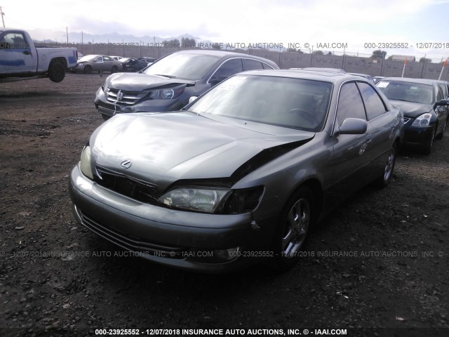 JT8BF28G215105839 - 2001 LEXUS ES 300 GRAY photo 2