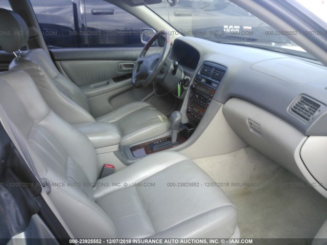 JT8BF28G215105839 - 2001 LEXUS ES 300 GRAY photo 5